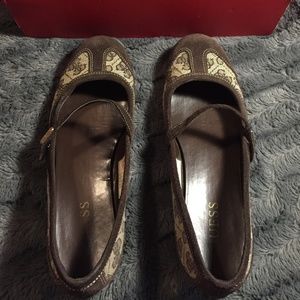 Guess Brown Strap Slip on Size 8.5 M